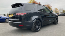 Land Rover Discovery 3.0 D300 Dynamic SE 5dr Auto Diesel Station Wagon